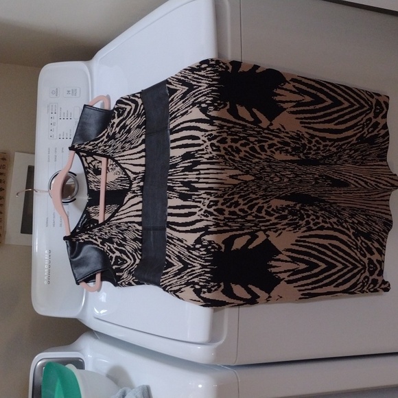 BEBE Short Cocktail Dress w Leather Accents - Picture 4 of 8